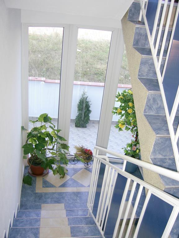 Sianie Guest House Ravda Exterior photo