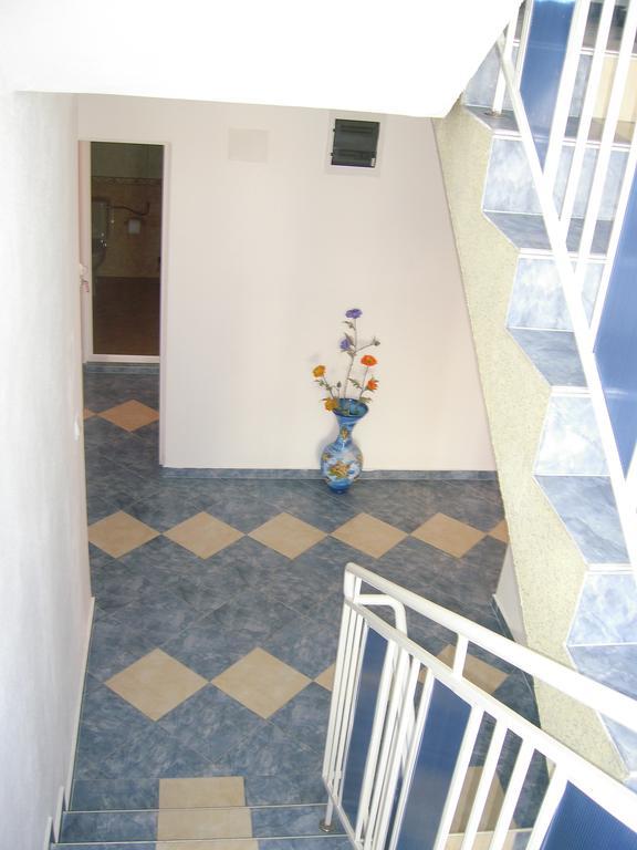 Sianie Guest House Ravda Exterior photo