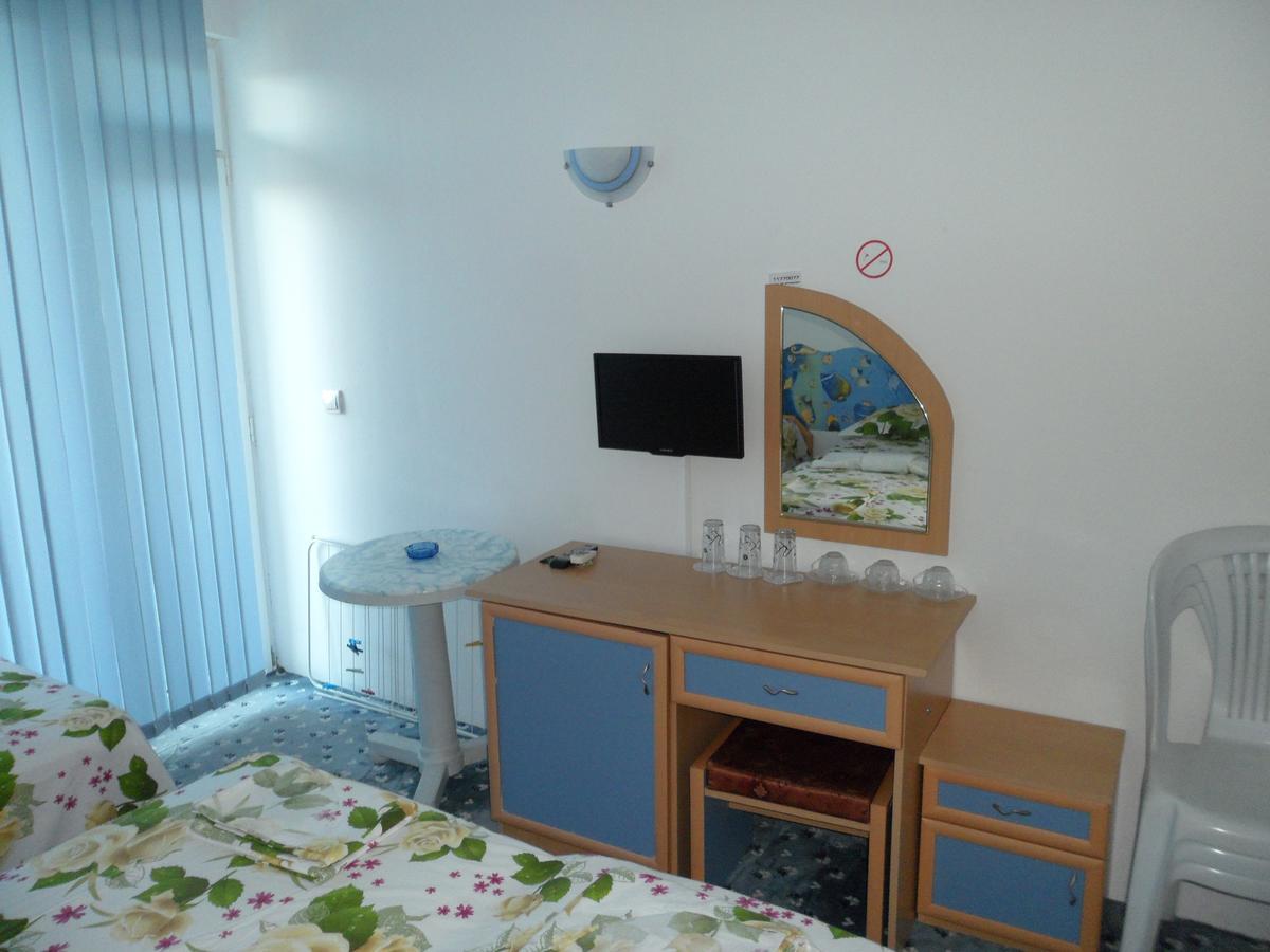 Sianie Guest House Ravda Exterior photo