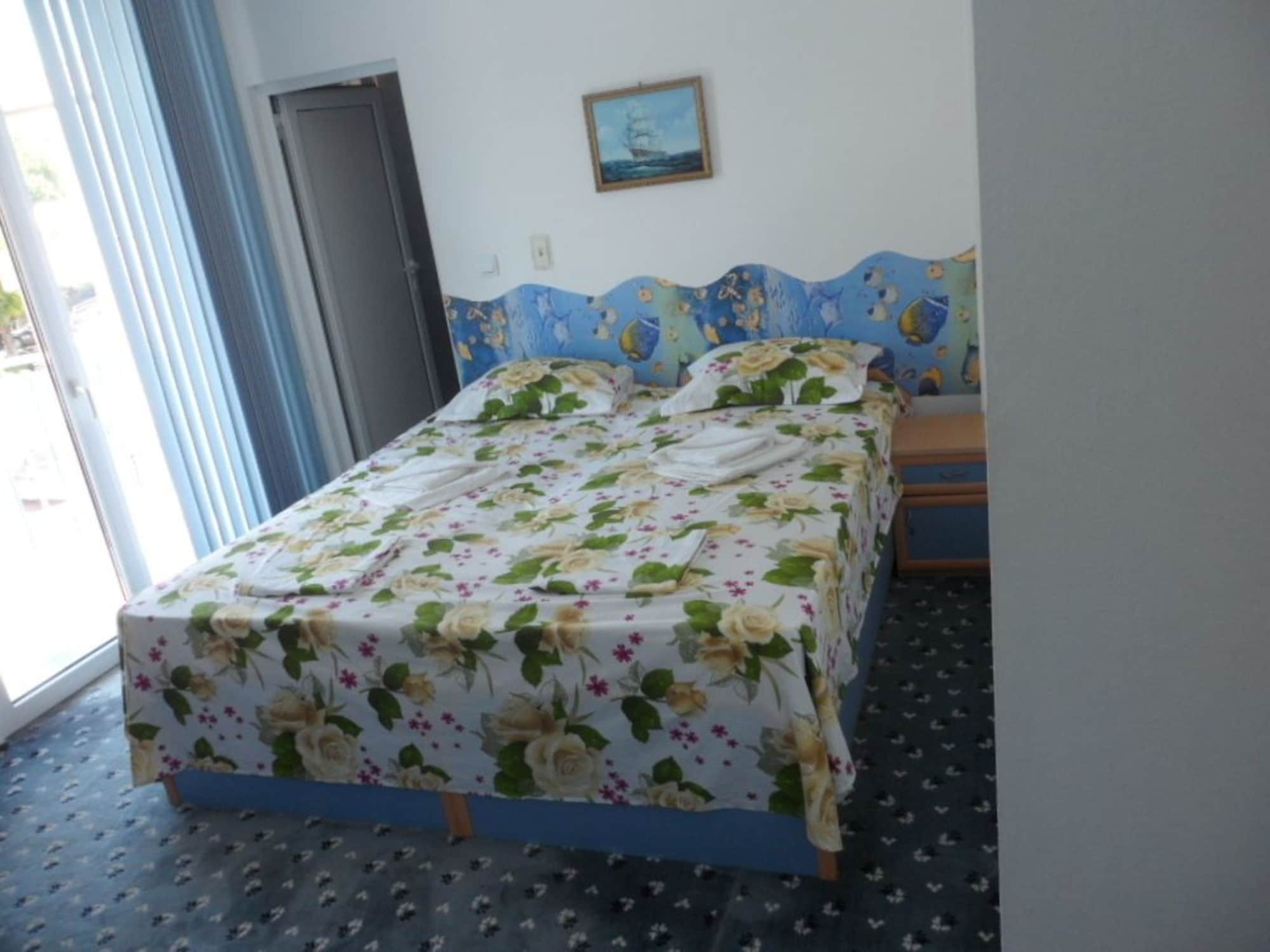 Sianie Guest House Ravda Exterior photo