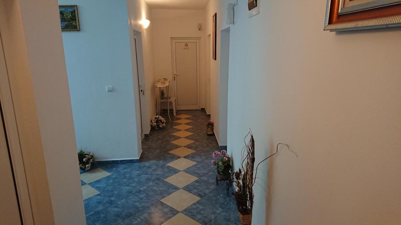 Sianie Guest House Ravda Exterior photo
